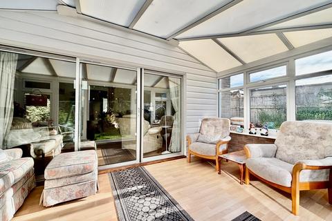 3 bedroom end of terrace house for sale, Merryfield Drive, Selsey