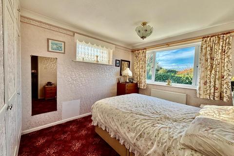 3 bedroom end of terrace house for sale, Merryfield Drive, Selsey