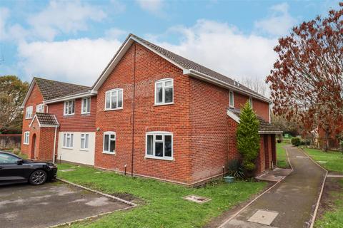1 bedroom apartment for sale, Swan Way, Fleet GU51