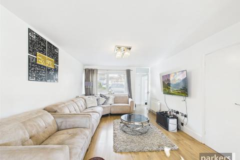 undefined, Queensway, Reading RG4