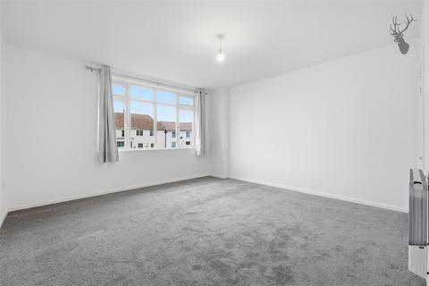 undefined, High Street, Epping