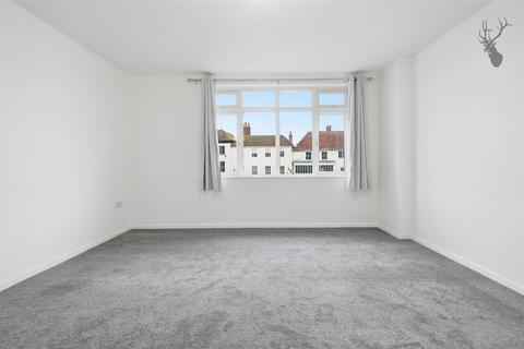 undefined, High Street, Epping