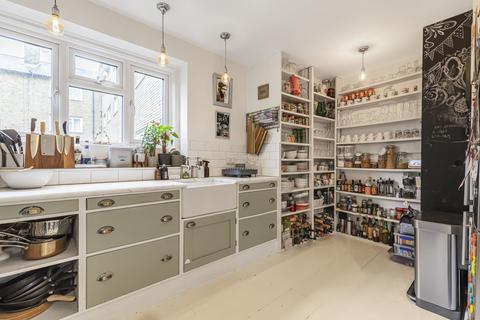 3 bedroom apartment for sale, The Spinney, Castelnau, Barnes, SW13