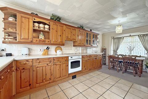 undefined, Llanharry, Pontyclun CF72