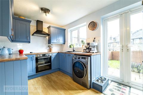 2 bedroom detached house for sale, Portland Close, Lindley, Huddersfield, West Yorkshire, HD3