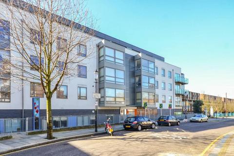 2 bedroom flat to rent, Bartholomew House, London  W10