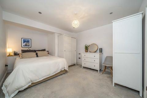 undefined, Welmar Mews, London SW4