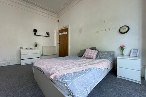 10 bedroom house share to rent, 35 Sutherland Road
