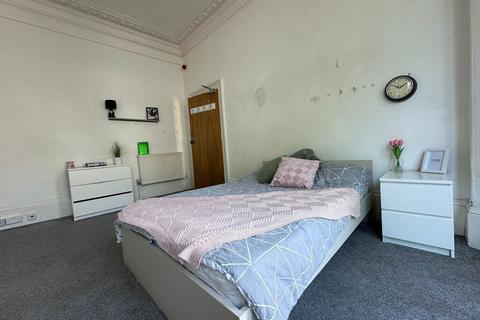 10 bedroom house share to rent, 35 Sutherland Road