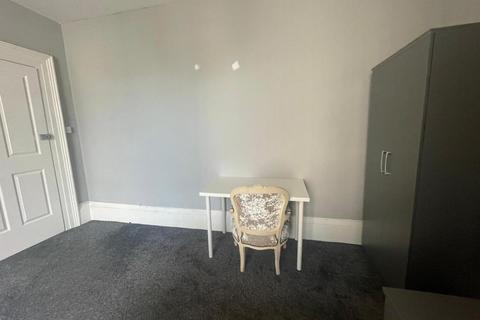 undefined, 69 Hill Park Crescent