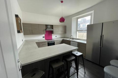 undefined, 69 Hill Park Crescent