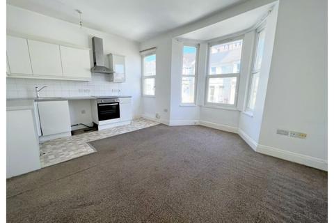 undefined, 12 Ashford Road Flat 3