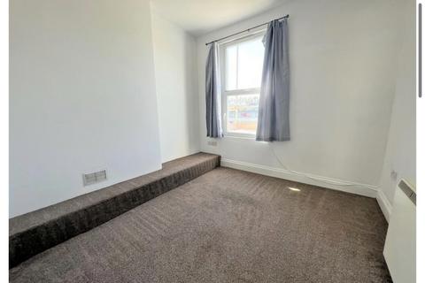 undefined, 12 Ashford Road Flat 3