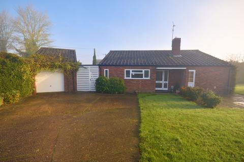 3 bedroom detached bungalow for sale, Risborough Road, Aylesbury HP22