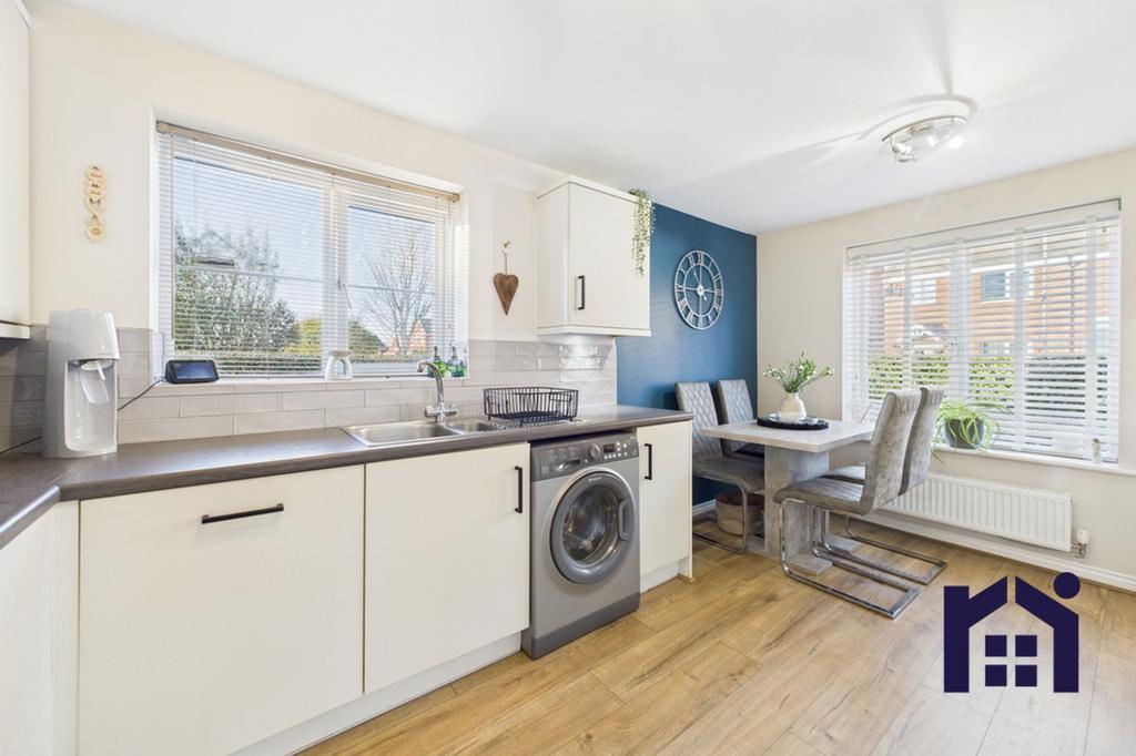 Dining kitchen