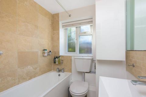 2 bedroom flat to rent, Seafield Road, Arnos Grove, London, N11