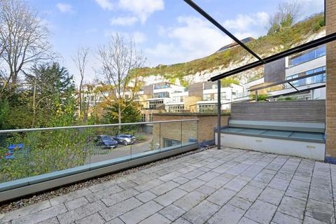 4 bedroom end of terrace house for sale, Chantry Quarry, Guildford