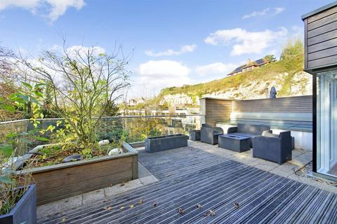 4 bedroom semi-detached house for sale, Chantry Quarry, Guildford