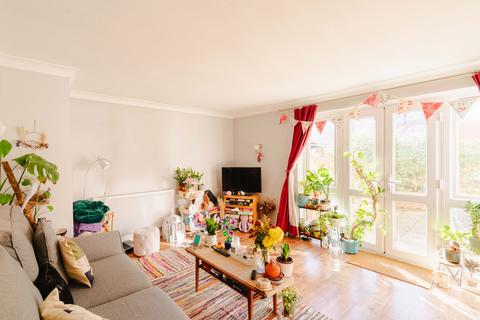 2 bedroom flat for sale, Queen Street, Bristol BS2