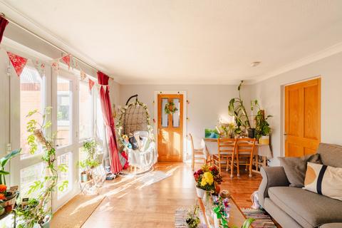 2 bedroom flat for sale, Queen Street, Bristol BS2