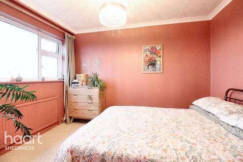 3 bedroom semi-detached house for sale, Cliff Gardens, Minster