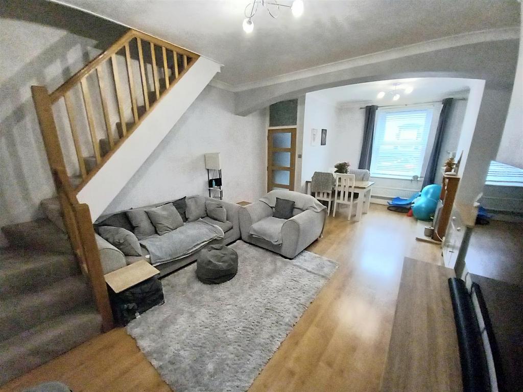 21 Geneva L. Room.jpg
