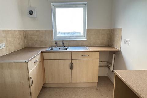 1 bedroom flat for sale, Thornpark Road, St. Austell