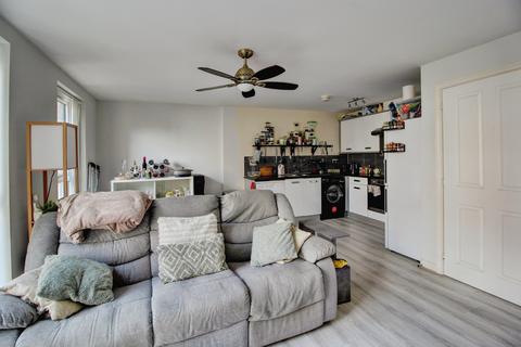 2 bedroom flat to rent, Paxton Drive, Bristol BS3