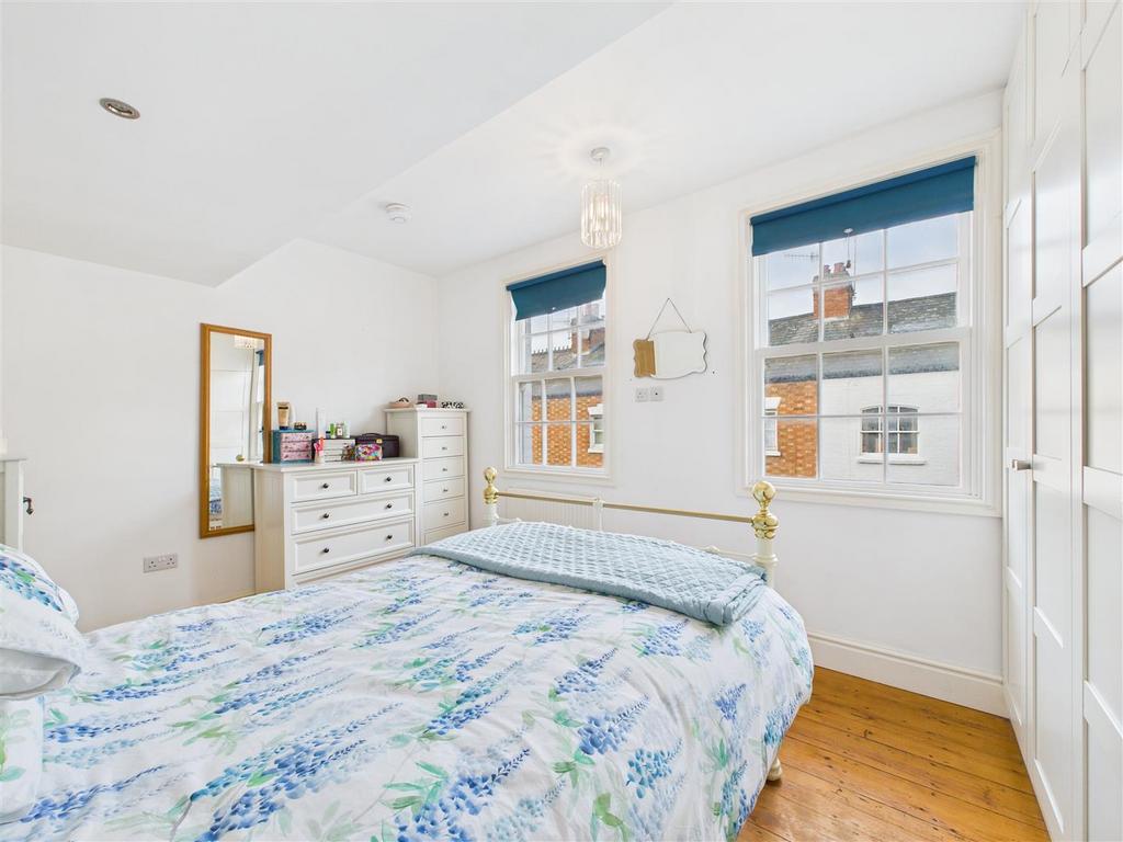 CAM05251 G0-PR0103-STILL025.jpg