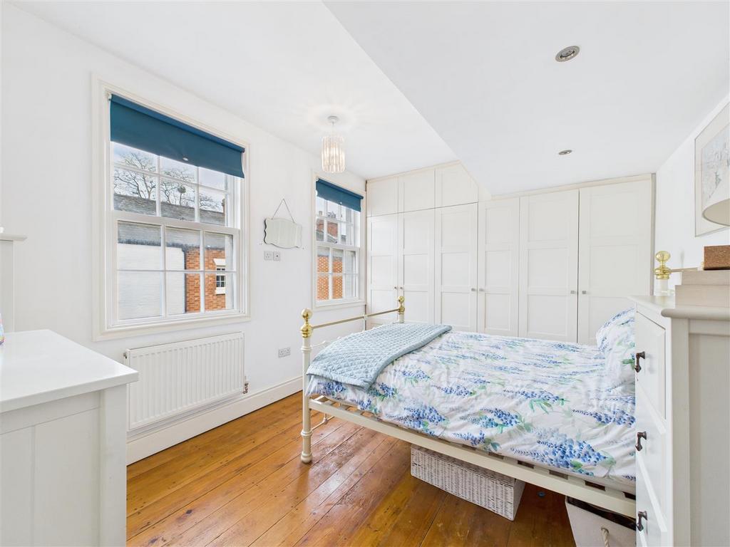 CAM05251 G0-PR0103-STILL023.jpg