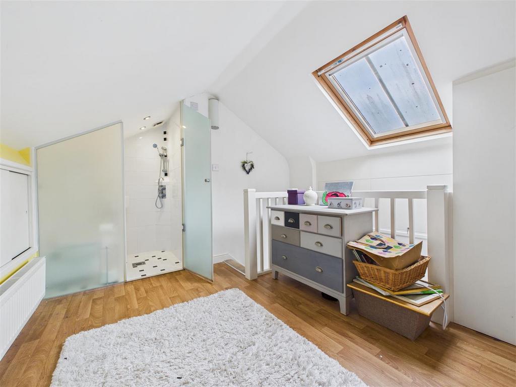 CAM05251 G0-PR0104-STILL002.jpg