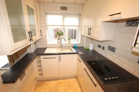 2 bedroom semi-detached house for sale, Purley Way, Clacton on Sea, CO16