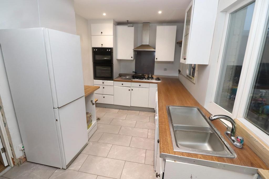 Kitchen / Breakfast Room