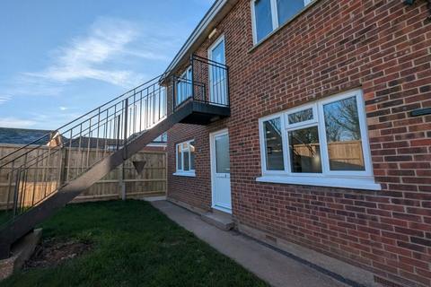 2 bedroom apartment to rent, SANDOWN