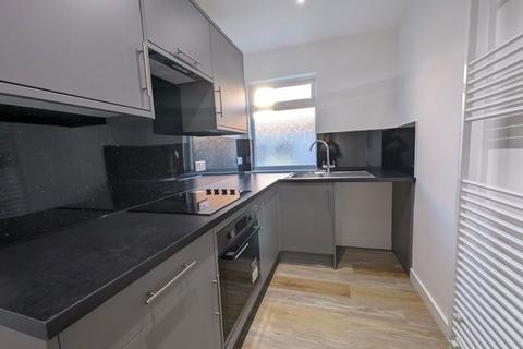 2 bedroom apartment to rent, SANDOWN