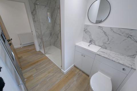 2 bedroom apartment to rent, SANDOWN