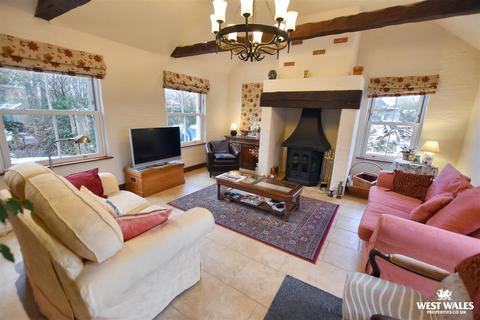 4 bedroom detached house for sale, Poplar Meadow, Freystrop, Haverfordwest