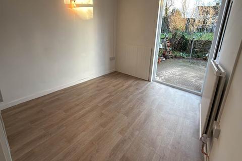 2 bedroom flat to rent, Goose Street , Beckington , Frome