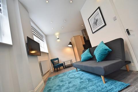 2 bedroom maisonette to rent, Grimsby Street, Shoreditch, E2