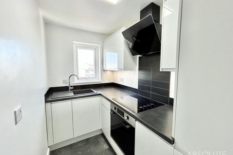 1 bedroom apartment to rent, St. Lukes Road South, Torquay, TQ2