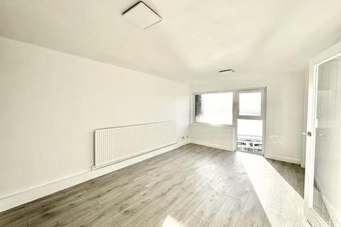 1 bedroom apartment to rent, St. Lukes Road South, Torquay, TQ2