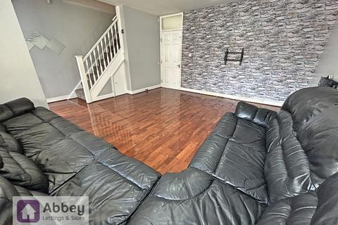 5 bedroom terraced house to rent, Newington Street, Leicester, LE4
