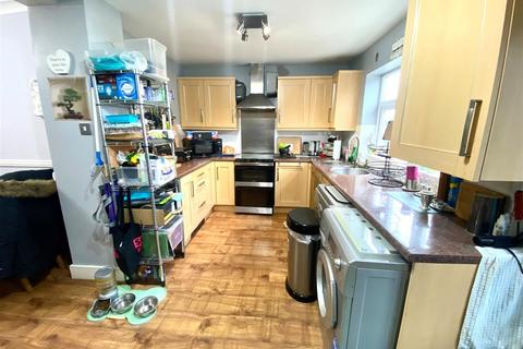 undefined, Middleton Avenue, London