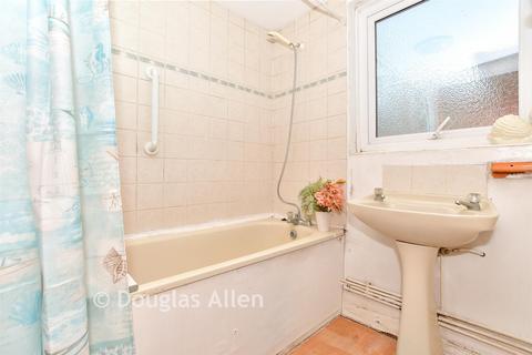 1 bedroom ground floor maisonette for sale, Waverley Road, Walthamstow