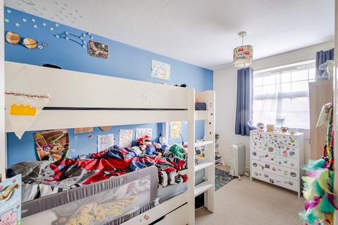 2 bedroom end of terrace house for sale, Lacock Drive, BRISTOL BS30