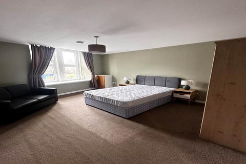 undefined, Hilltown, Dundee,