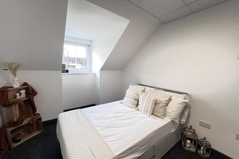 undefined, Ensuite Room, Spring Bank