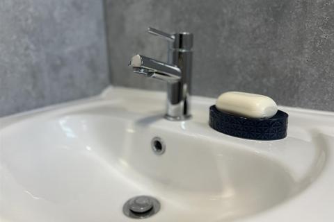 undefined, Ensuite Room, Spring Bank
