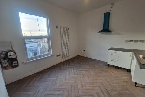2 bedroom apartment to rent, Gateford Road, Worksop