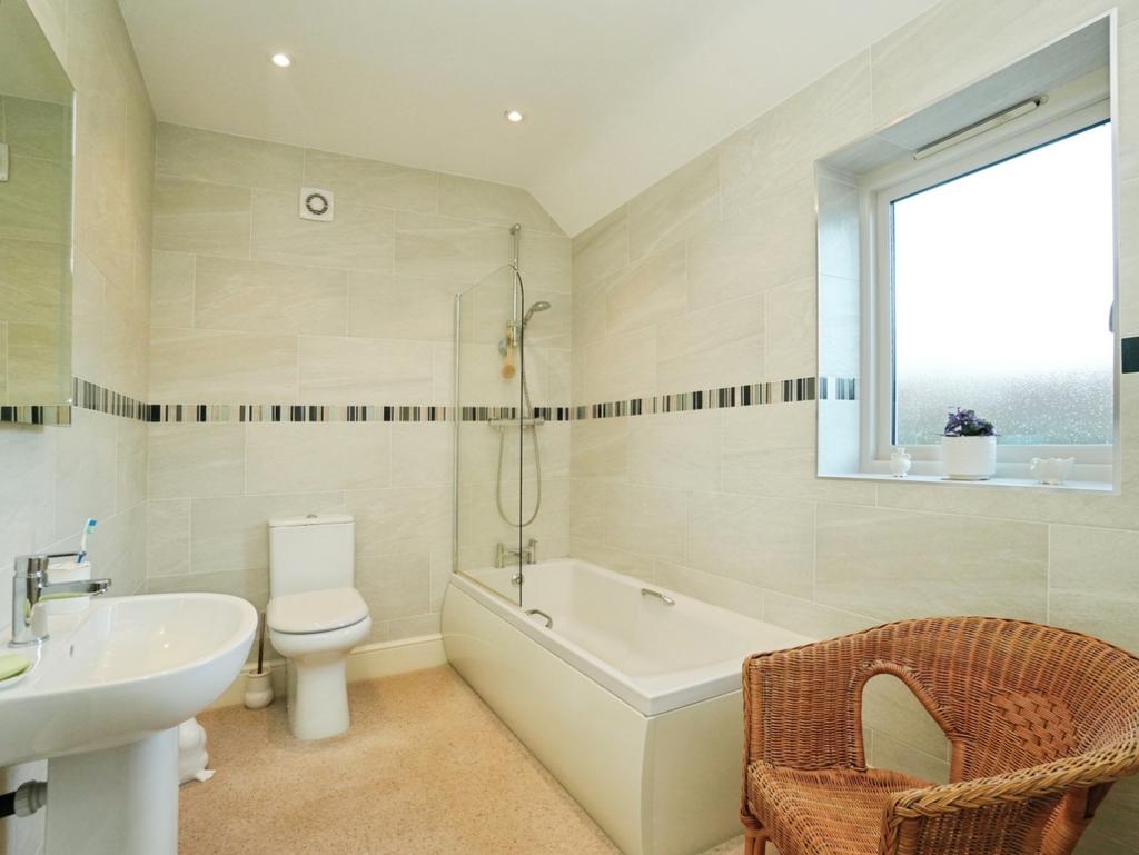 Ensuite Bathroom